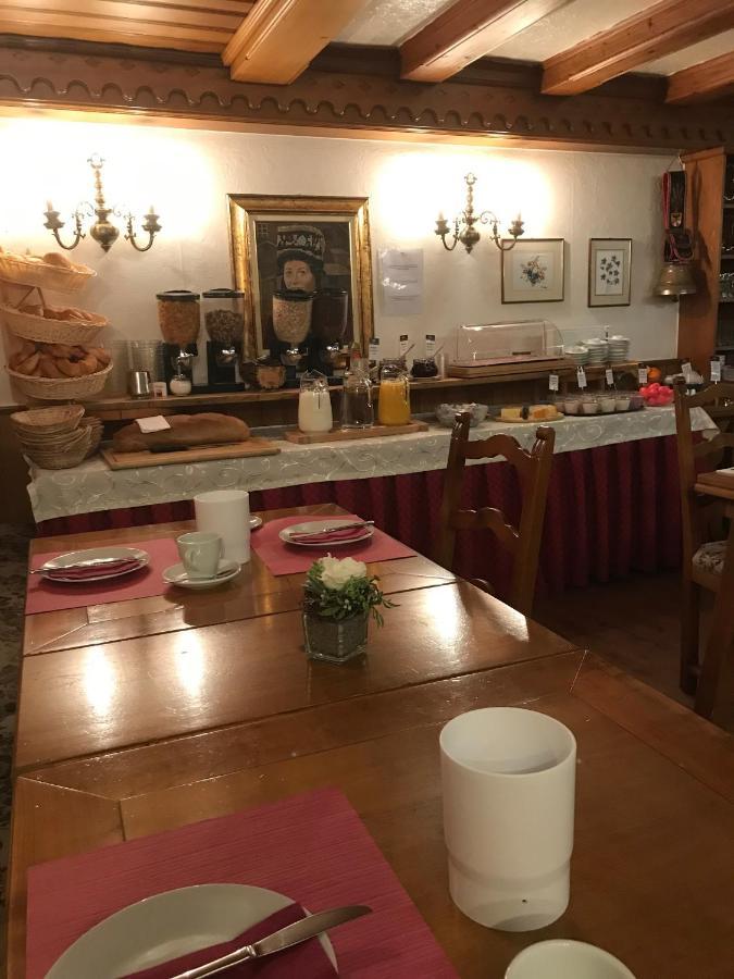 Petit Helvetia Budget Hotel 체르마트 외부 사진