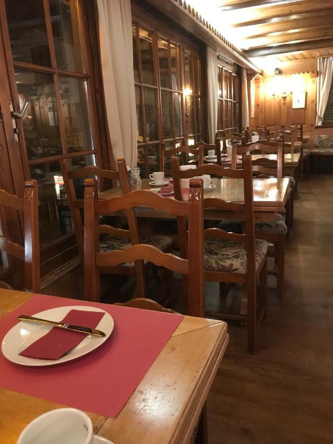 Petit Helvetia Budget Hotel 체르마트 외부 사진